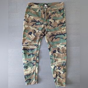 Camouflage Cropped Denim Pants